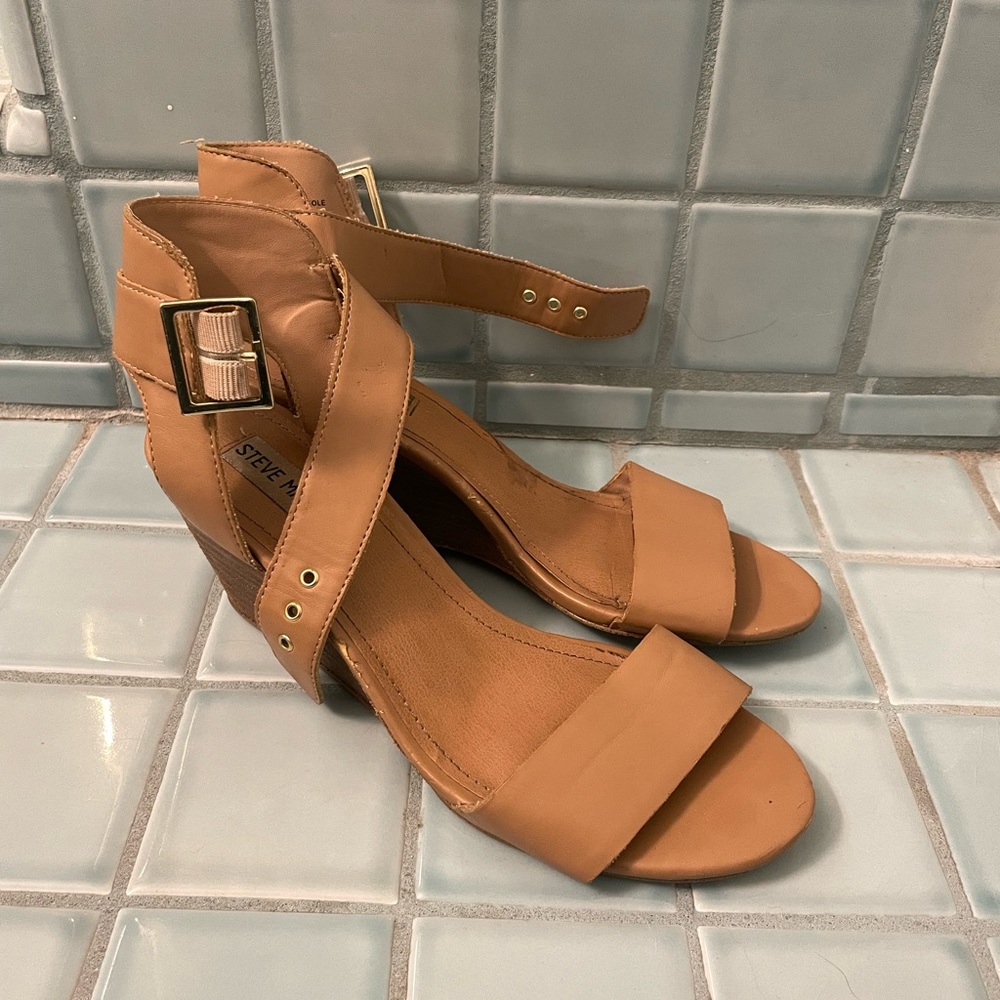 Steve Madden Beige Heels